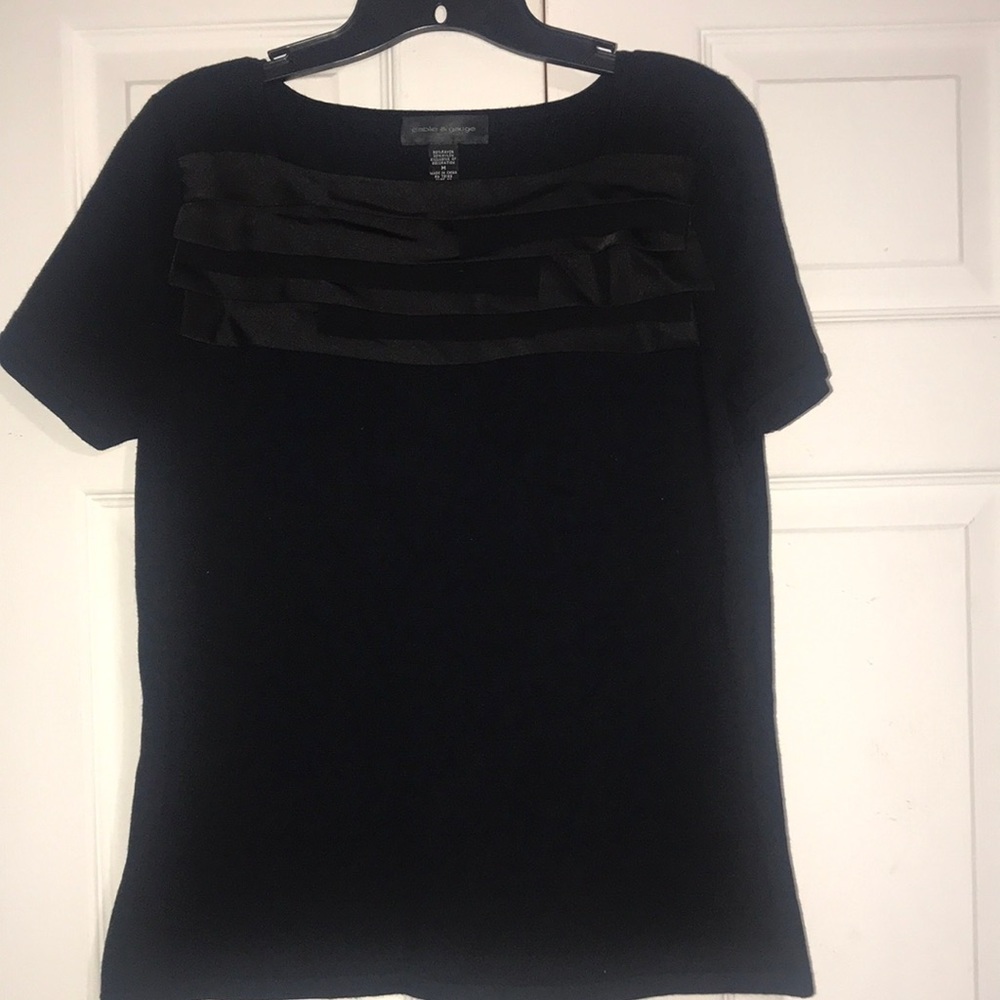 Women’s Cable & Gauge Top